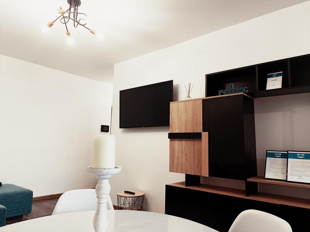 Christopher Apartment Oradea Eksteriør bilde
