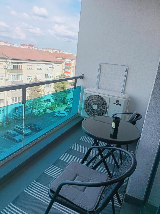 Christopher Apartment Oradea Eksteriør bilde