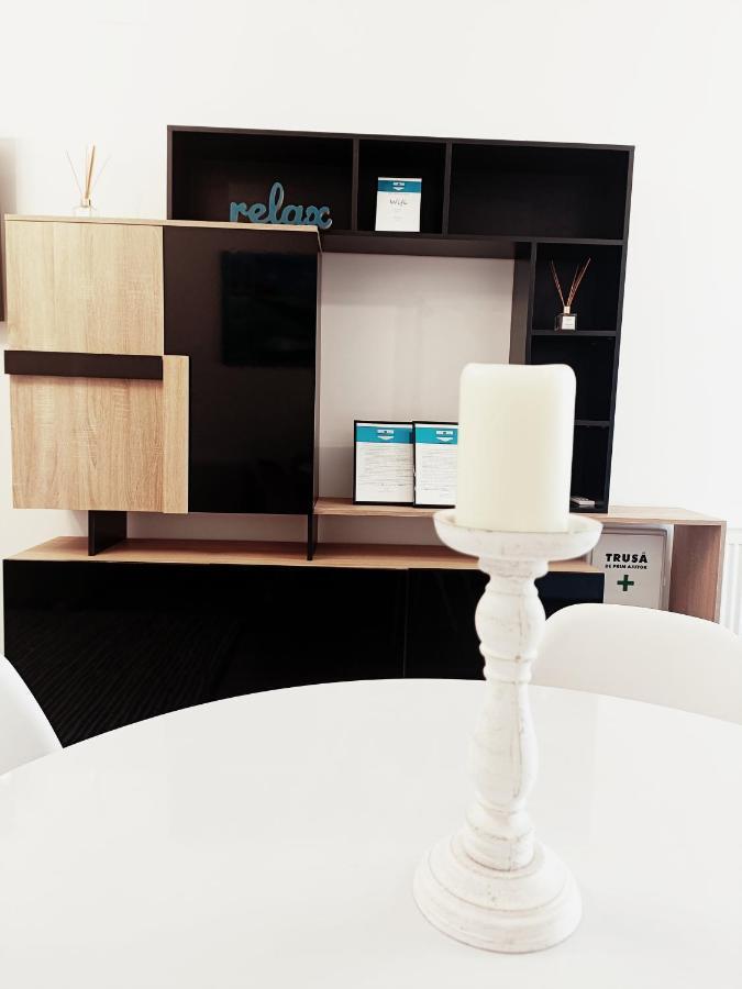 Christopher Apartment Oradea Eksteriør bilde