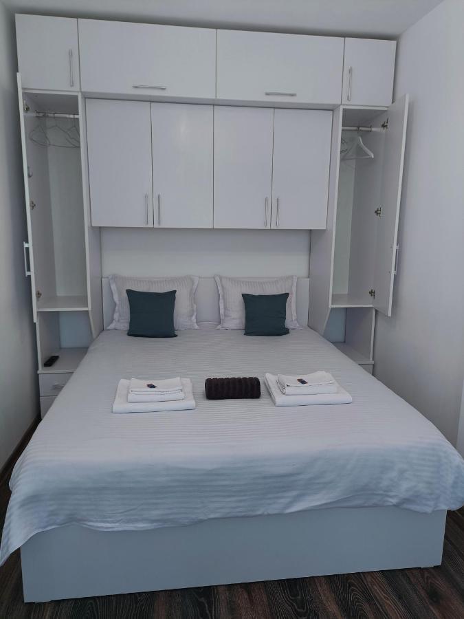 Christopher Apartment Oradea Eksteriør bilde